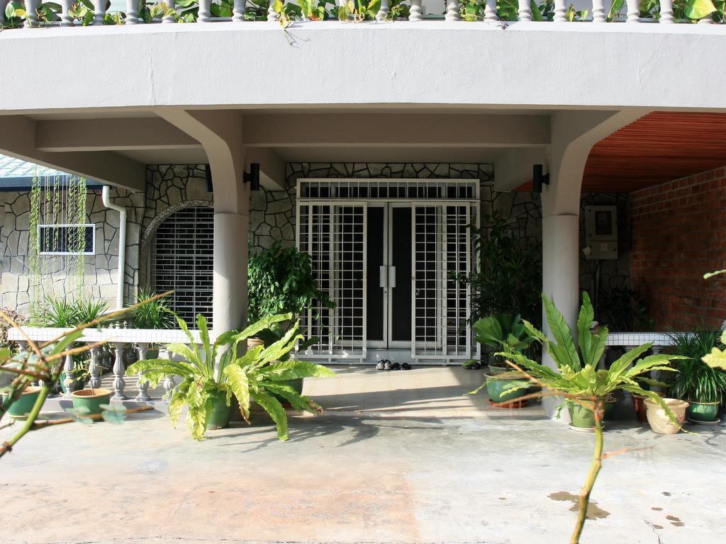 Morning Glory Guest House Кучинг Экстерьер фото