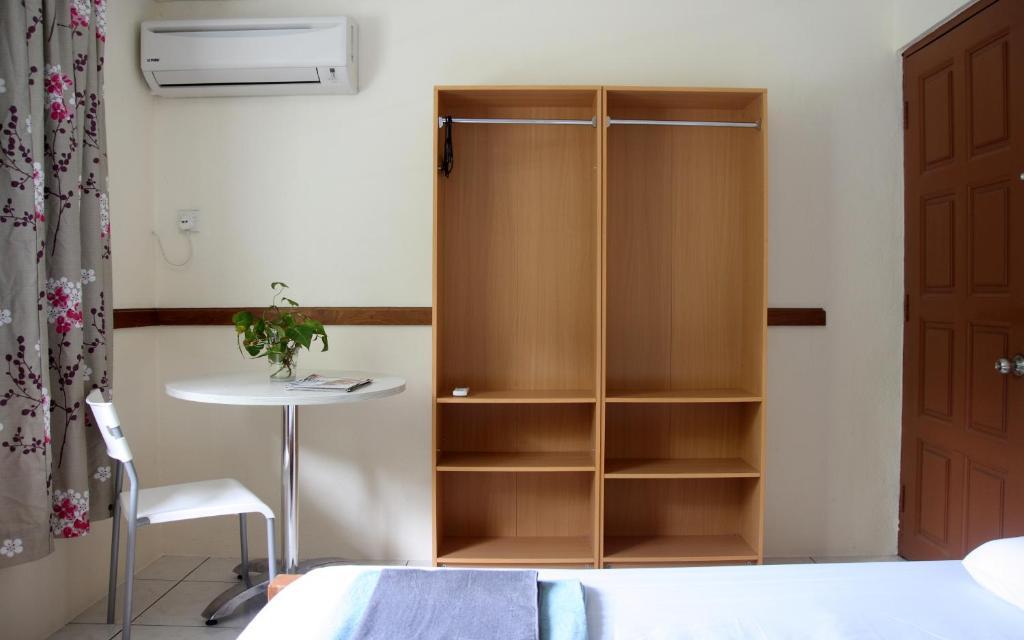 Morning Glory Guest House Кучинг Номер фото