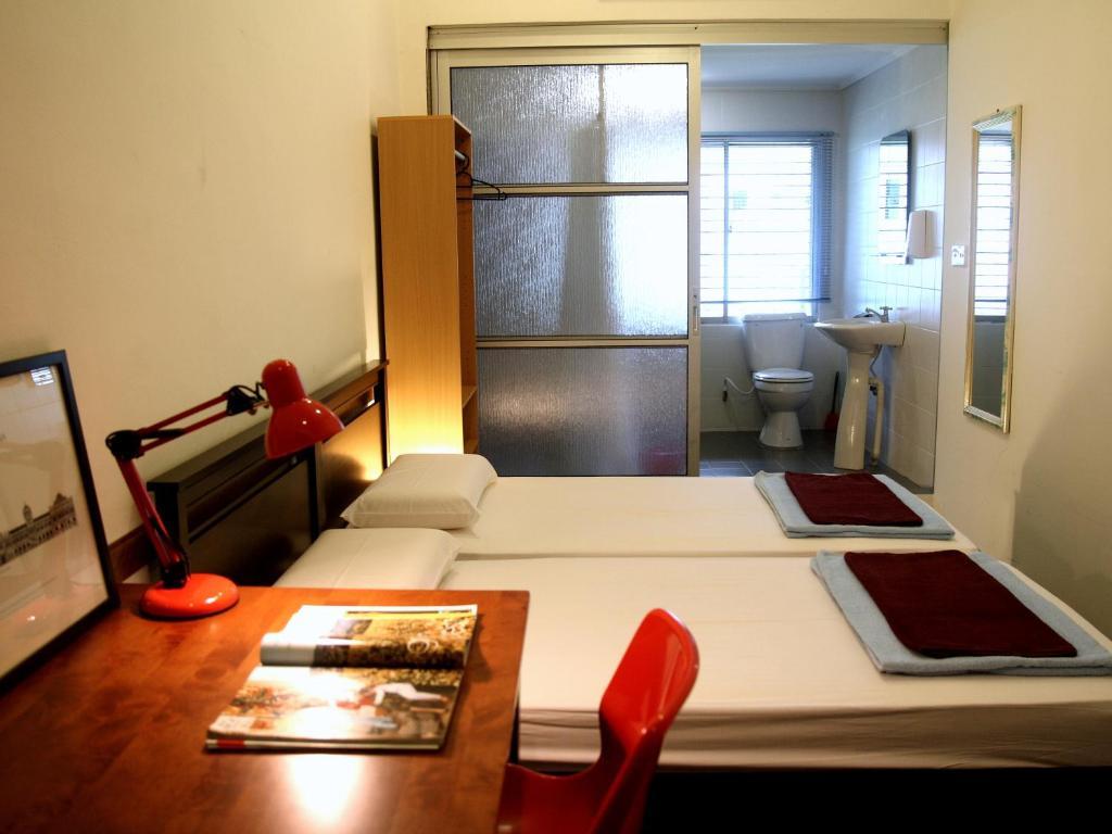 Morning Glory Guest House Кучинг Номер фото